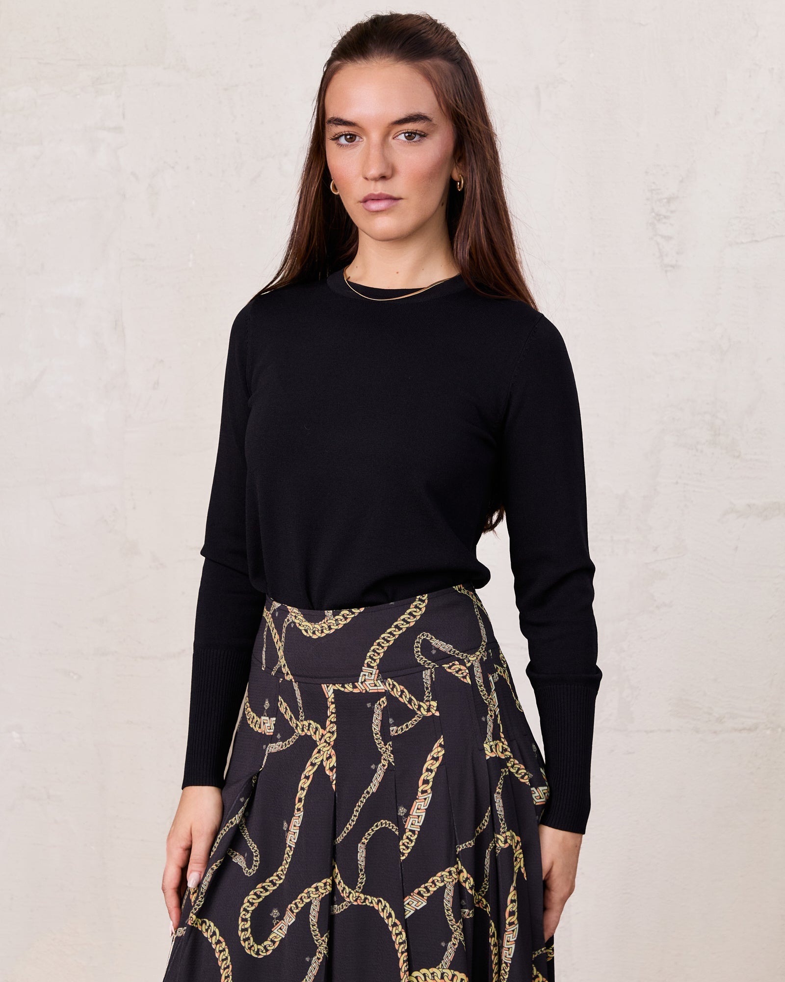 BASIC CREW SWEATER (LS) - BLACK